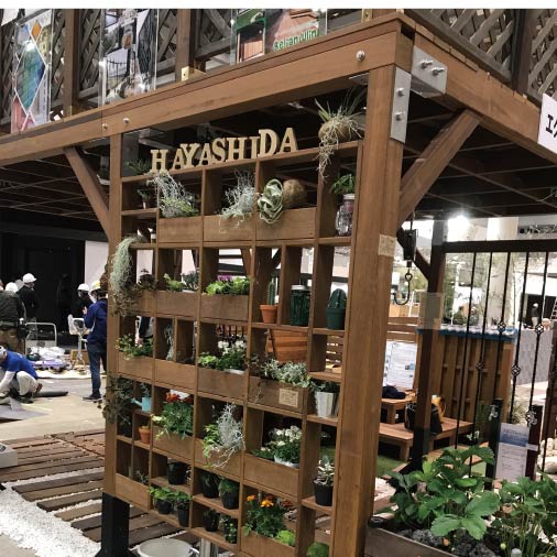 壁面緑化フェンス